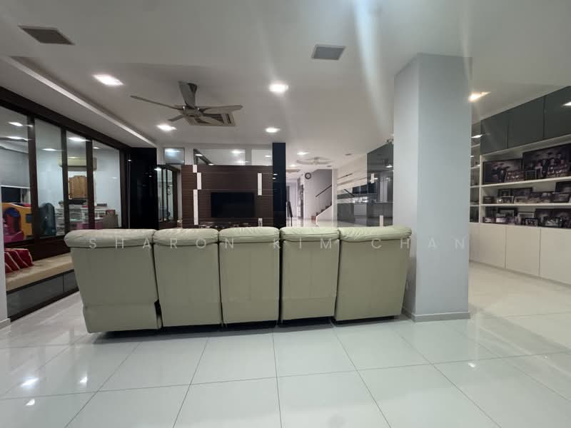 ⭐️⭐️LANDED7772@ 2-storey with attic at serangoon gardens estate, Tai yuan gardens/ Serangoon gardens, 8 Bedrooms, 7,000 sqft, Semi-Detached House For Sale, by Sharon Kim Chan, 500206085 - Living Room - PropertyGuru.com.sg