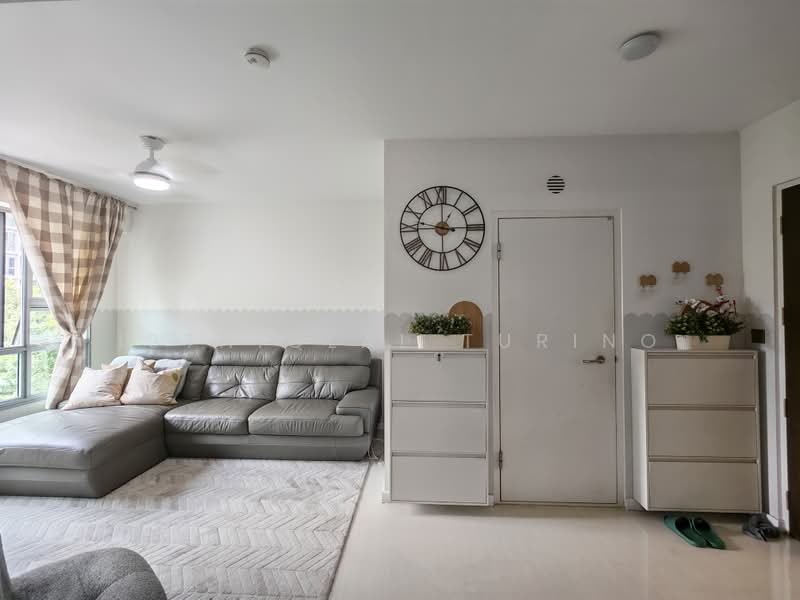 377A Hougang Street 32, 377A Hougang Street 32, 3 Bedrooms, 1,012 sqft, HDB Flat For Sale, by Isthiqlal Turino, 500206086 - Living Room - PropertyGuru.com.sg