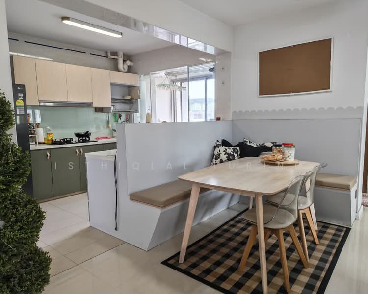 377A Hougang Street 32, 377A Hougang Street 32, 3 Bedrooms, 1,012 sqft, HDB Flat For Sale, by Isthiqlal Turino, 500206086 - Kitchen - PropertyGuru.com.sg