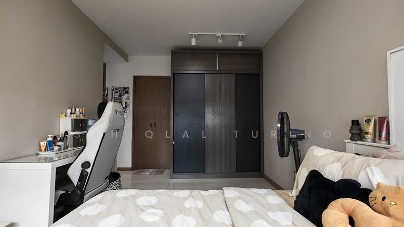 377A Hougang Street 32, 377A Hougang Street 32, 3 Bedrooms, 1,012 sqft, HDB Flat For Sale, by Isthiqlal Turino, 500206086 - Bedroom - PropertyGuru.com.sg