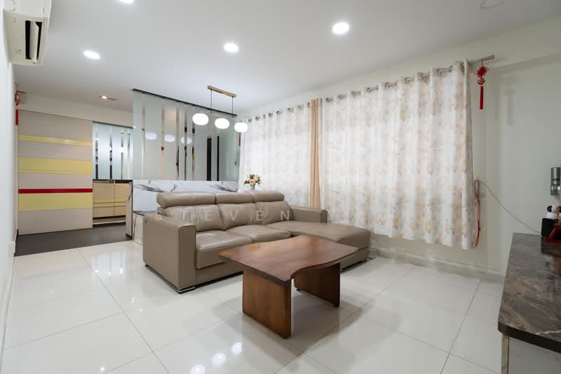 55 Strathmore Avenue, 55 Strathmore Avenue, 3 Bedrooms, 1,023 sqft, HDB Flat For Sale, by Steven Yan, 500206101 - Living Room - PropertyGuru.com.sg