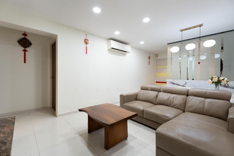 55 Strathmore Avenue, 55 Strathmore Avenue, 3 Bedrooms, 1,023 sqft, HDB Flat For Sale, by Steven Yan, 500206101 - Living Room - PropertyGuru.com.sg