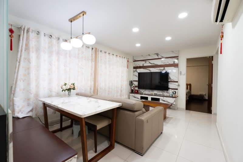 55 Strathmore Avenue, 55 Strathmore Avenue, 3 Bedrooms, 1,023 sqft, HDB Flat For Sale, by Steven Yan, 500206101 - Living Room - PropertyGuru.com.sg