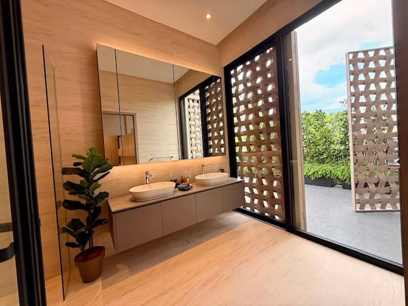 Hillcrest Road, Newton / Novena, 5 Bedrooms, 6,700 sqft, Semi-Detached House For Sale, by Kevin Feng, 500206103 - Bathroom - PropertyGuru.com.sg