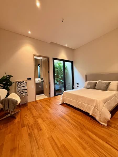 Hillcrest Road, Newton / Novena, 5 Bedrooms, 6,700 sqft, Semi-Detached House For Sale, by Kevin Feng, 500206103 - Bedroom - PropertyGuru.com.sg