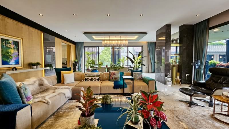 The Nassim, 18 Nassim Hill, 5 Bedrooms, 9,300 sqft, Condominium For Sale, by Kevin Feng, 500206106 - Living Room - PropertyGuru.com.sg