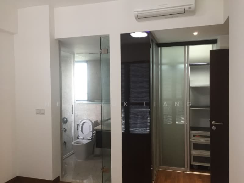 Hillsta, 66 Phoenix Road, 2 Bedrooms, 861 sqft, Condominium For Sale, by Heng Kok Liang, 500206115 - Master Bathroom - PropertyGuru.com.sg