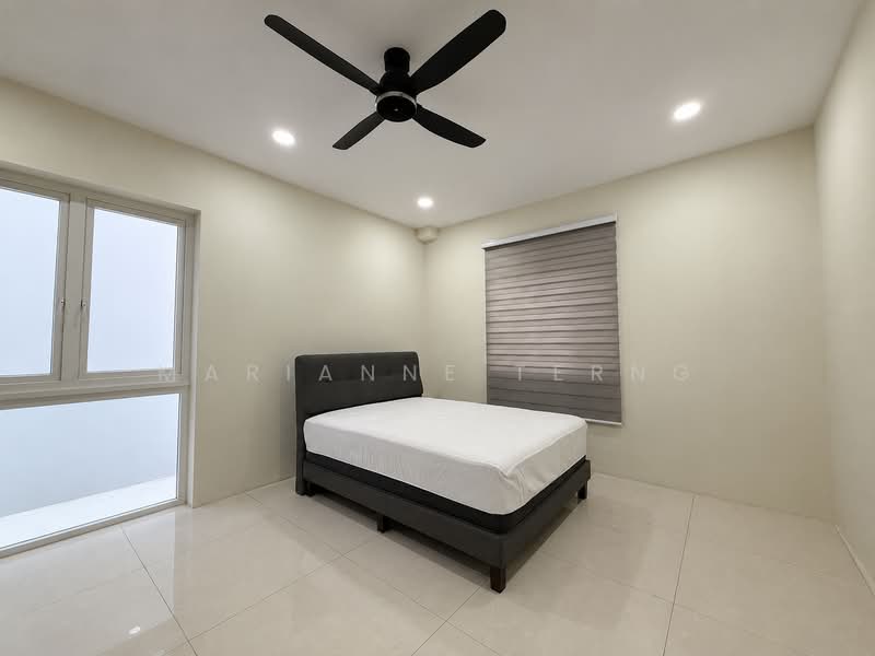 Serangoon Garden Estate, Huddington Ave | Bridport | Cowdray | Kingswear | Hemsley | Kensington Park Rd | Serangoon Garden Way, 4 Bedrooms, 4,000 sqft, Corner Terrace For Rent, by Marianne Terng, 500206123 - Bedroom - PropertyGuru.com.sg