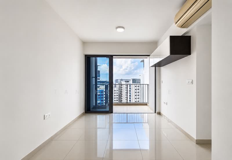 138C Yuan Ching Road, 138C Yuan Ching Road, 2 Bedrooms, 721 sqft, HDB Flat For Sale, by Tan Heng Kee, 500206130 - Living Room - PropertyGuru.com.sg
