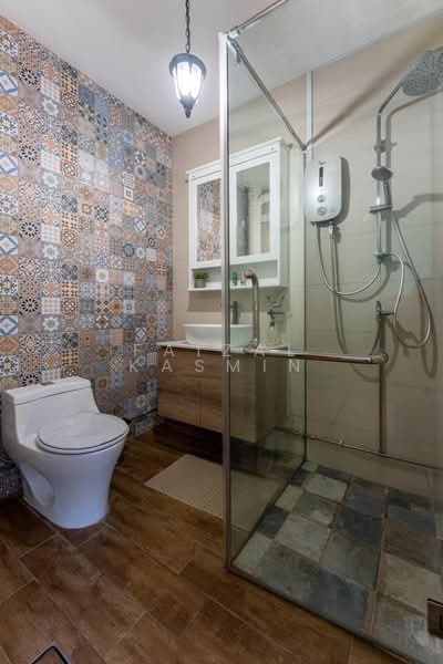 659 Hougang Avenue 8, 659 Hougang Avenue 8, 4 Bedrooms, 1,582 sqft, HDB Flat For Sale, by Faizal Kasmin, 500206134 - Bathroom - PropertyGuru.com.sg