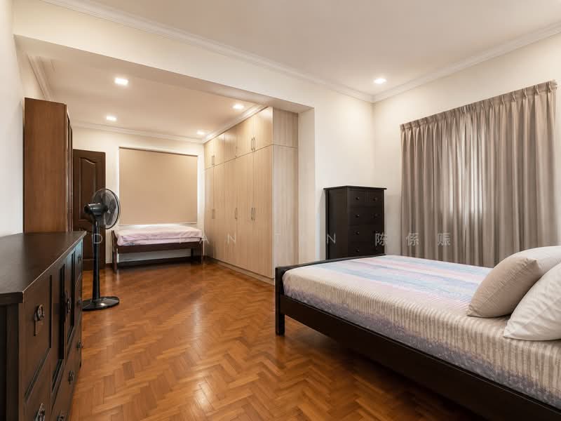 ⭐️1 KM OF NAN HUA PRI SCH⭐️RARE HUGE CORNER TERRACE W/ 13M WIDE FRONTAGE⭐️SUITABLE FOR REBUILDING⭐️, Sunset Way Clementi Faber West Coast Jubilee Eng Kong Kismis Greenridge Toh Yi Toh Tuck Highgate Cheng Soon Chun Tin Lorong Pisang Emas Udang Raja Asam Hijau Kilat Yuk Tong Tham Soong Jurong Kechil Selanting Layang Kakatua Hua Guan Sian Tuan Stone, 3 Bedrooms, 3,500 sqft, Corner Terrace For Sale, by Damian Tan 陈係赈, 500206135 - Bedroom - PropertyGuru.com.sg