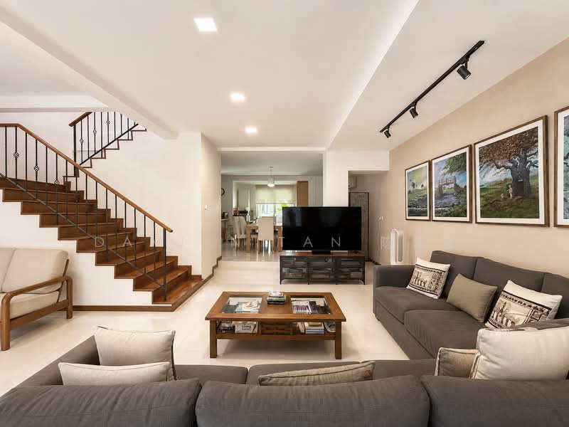⭐️1 KM OF NAN HUA PRI SCH⭐️RARE HUGE CORNER TERRACE W/ 13M WIDE FRONTAGE⭐️SUITABLE FOR REBUILDING⭐️, Sunset Way Clementi Faber West Coast Jubilee Eng Kong Kismis Greenridge Toh Yi Toh Tuck Highgate Cheng Soon Chun Tin Lorong Pisang Emas Udang Raja Asam Hijau Kilat Yuk Tong Tham Soong Jurong Kechil Selanting Layang Kakatua Hua Guan Sian Tuan Stone, 3 Bedrooms, 3,500 sqft, Corner Terrace For Sale, by Damian Tan 陈係赈, 500206135 - Living Room - PropertyGuru.com.sg