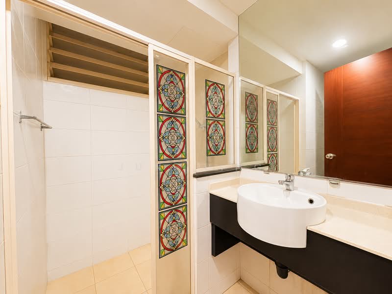 Rio Vista, 12 Upper Serangoon View, 3 Bedrooms, 1,636 sqft, Condominium For Sale, by June Ling, 500206146 - Bathroom - PropertyGuru.com.sg