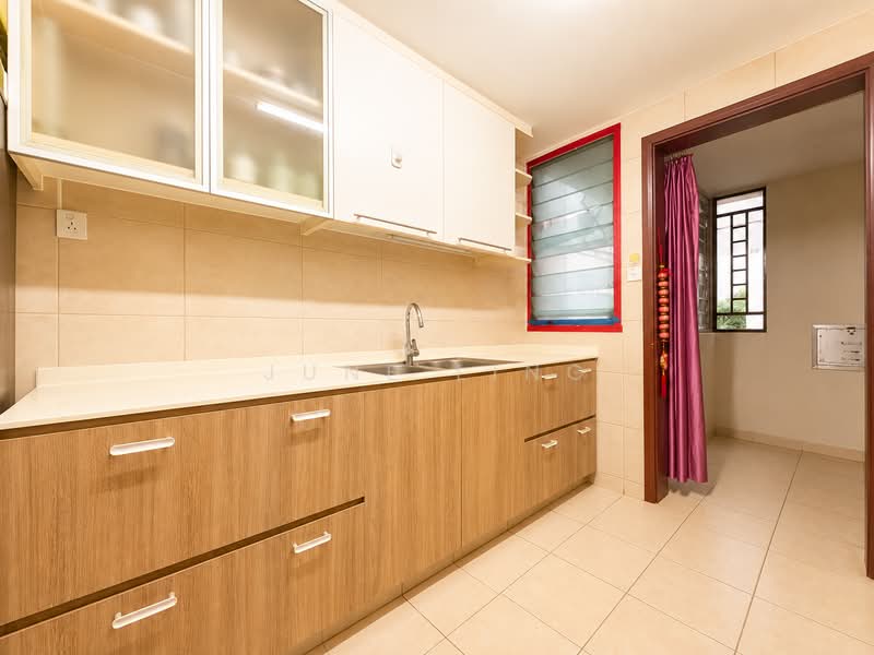 Rio Vista, 12 Upper Serangoon View, 3 Bedrooms, 1,636 sqft, Condominium For Sale, by June Ling, 500206146 - Kitchen - PropertyGuru.com.sg