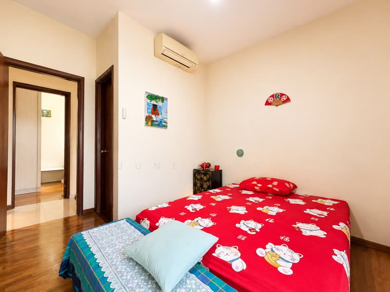 Rio Vista, 12 Upper Serangoon View, 3 Bedrooms, 1,636 sqft, Condominium For Sale, by June Ling, 500206146 - Bedroom - PropertyGuru.com.sg