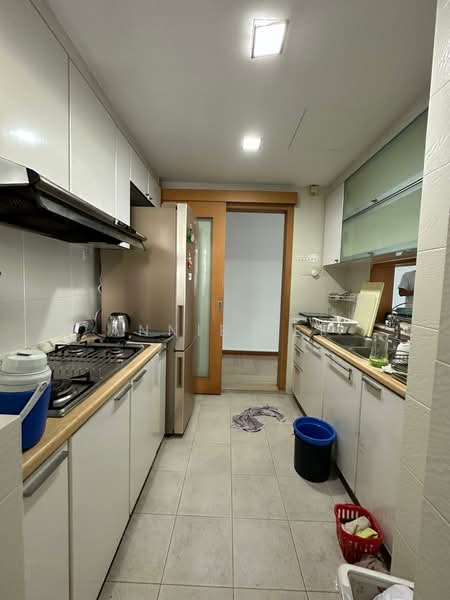 Hillview Regency, 26 Bukit Batok East Avenue 2, 3 Bedrooms, 1,130 sqft, Condominium For Sale, by Annie Lee, 500206156 - Kitchen - PropertyGuru.com.sg