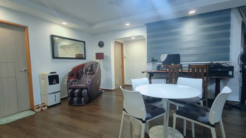 129 Pending Road, 129 Pending Road, 4 Bedrooms, 1,550 sqft, HDB Flat For Sale, by Razali Sarmiten, 500206162 - Living Room - PropertyGuru.com.sg