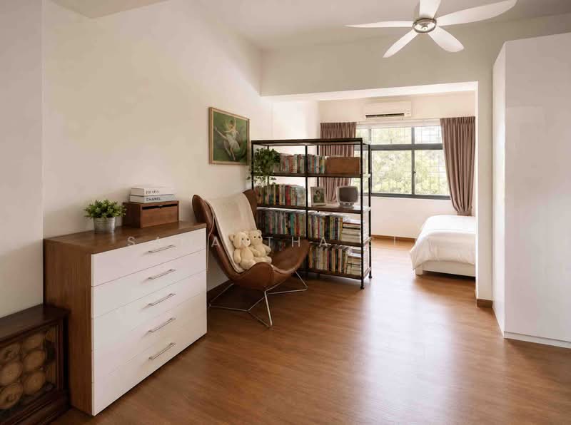 Hillcrest Arcadia, 251 Arcadia Road, 2 Bedrooms, 1,248 sqft, Condominium For Sale, by Samantha Sim, 500206180 - Cosy lounge area in Master Bedroom - PropertyGuru.com.sg