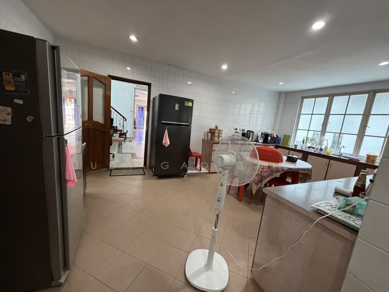 Japan Merdu Detached House, Japan Merdu, 6 Bedrooms, 7,300 sqft, Detached House For Sale, by Judy Gao 高旭梅., 500206188 - Kitchen - PropertyGuru.com.sg