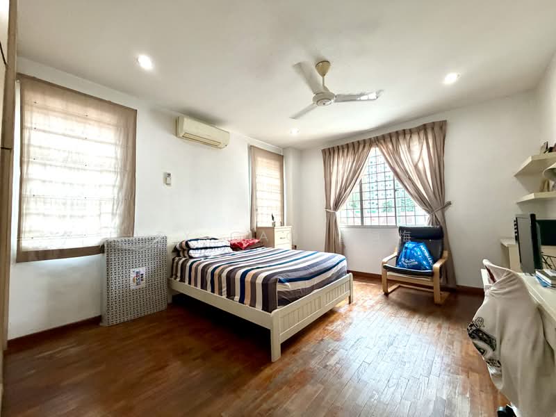 Japan Merdu Detached House, Japan Merdu, 6 Bedrooms, 7,300 sqft, Detached House For Sale, by Judy Gao 高旭梅., 500206188 - Bedroom - PropertyGuru.com.sg