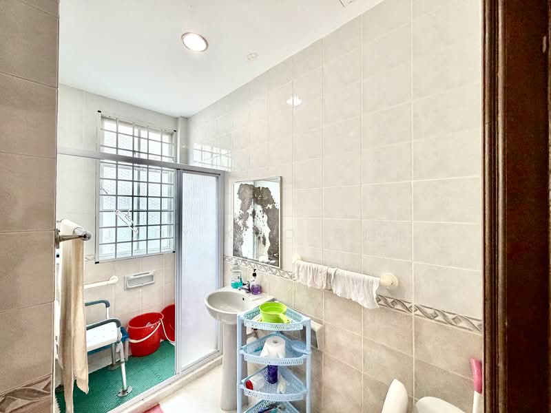 Japan Merdu Detached House, Japan Merdu, 6 Bedrooms, 7,300 sqft, Detached House For Sale, by Judy Gao 高旭梅., 500206188 - Bathroom - PropertyGuru.com.sg
