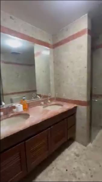 Maple Woods, 985 Bukit Timah Road, Room Rental, 200 sqft, Condominium For Rent, by Gupta Sameer Raj, 500206193 - Bathroom - PropertyGuru.com.sg