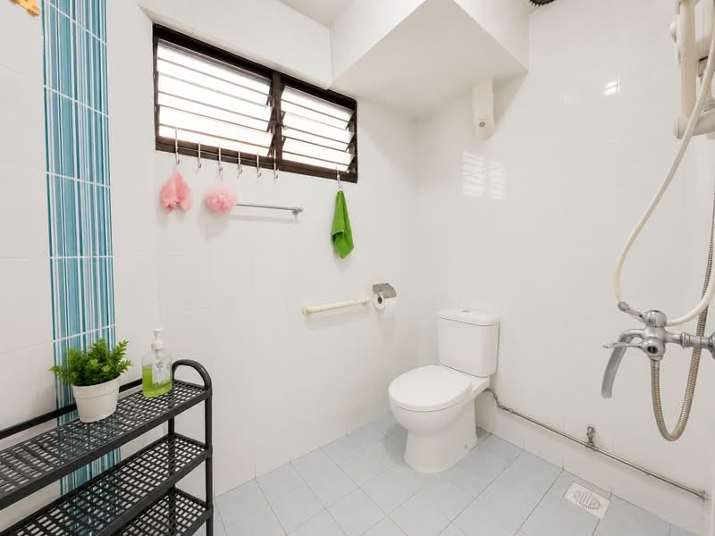 111 Yishun Ring Road, 111 Yishun Ring Road, 2 Bedrooms, 721 sqft, HDB Flat For Sale, by Ben Wong, 500206207 - Bathroom - PropertyGuru.com.sg
