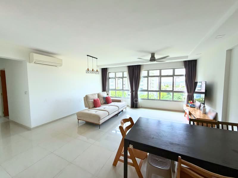 432B Yishun Avenue 1, 432B Yishun Avenue 1, 3 Bedrooms, 1,206 sqft, HDB Flat For Sale, by Andrew Ho 何伟恒, 500206224 - Living & Dining Area - PropertyGuru.com.sg