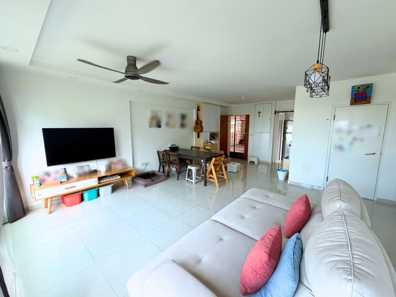 432B Yishun Avenue 1, 432B Yishun Avenue 1, 3 Bedrooms, 1,206 sqft, HDB Flat For Sale, by Andrew Ho 何伟恒, 500206224 - Living Room - PropertyGuru.com.sg