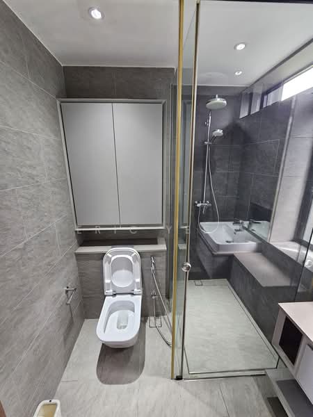 Kandis Residence, 10 Kandis Link, 1 Bedroom, 484 sqft, Condominium For Sale, by Eric Yeep, 500206266 - Bathroom - PropertyGuru.com.sg