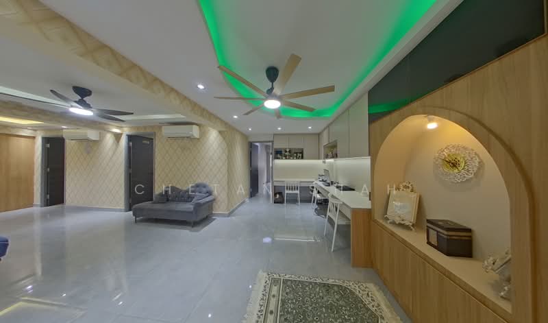 126 Ang Mo Kio Avenue 3, 126 Ang Mo Kio Avenue 3, 5 Bedrooms, 1,765 sqft, HDB Flat For Sale, by Chetan Shah, 500206270 - Living Room - PropertyGuru.com.sg