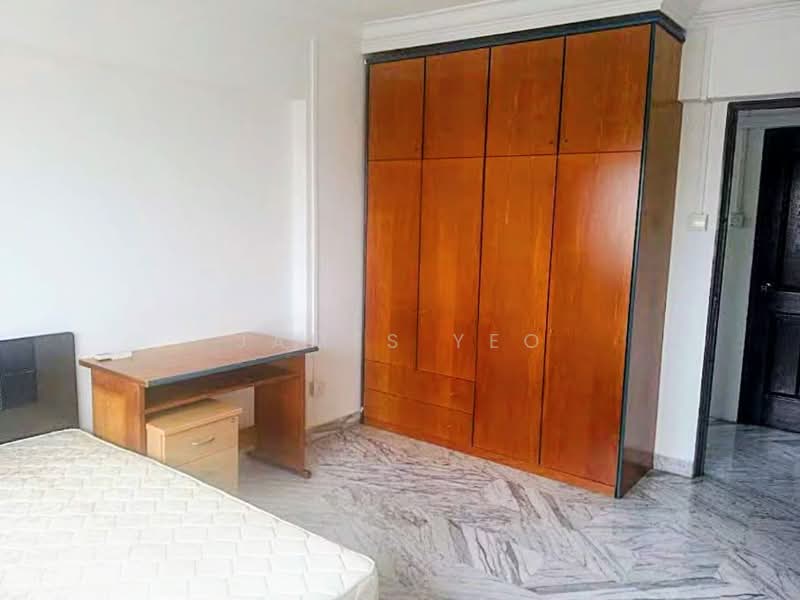 725 Bedok Reservoir Road, 725 Bedok Reservoir Road, 5 Bedrooms, 1,528 sqft, HDB Flat For Sale, by James Yeo, 500206279 - Bedroom - PropertyGuru.com.sg