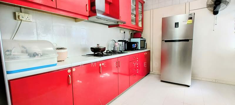 725 Bedok Reservoir Road, 725 Bedok Reservoir Road, 5 Bedrooms, 1,528 sqft, HDB Flat For Sale, by James Yeo, 500206279 - Kitchen - PropertyGuru.com.sg