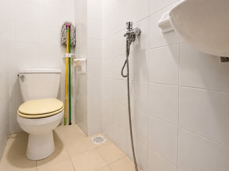 The Warren, 39 Choa Chu Kang Loop, 3 Bedrooms, 1,227 sqft, Apartment For Sale, by Javiers Sito, 500206296 - Bathroom - PropertyGuru.com.sg
