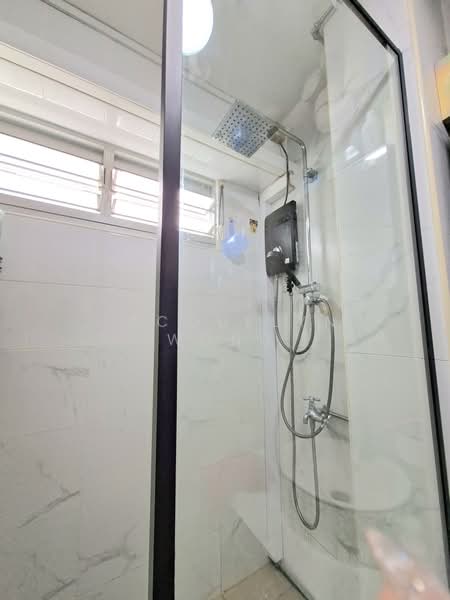 101 Ang Mo Kio Avenue 3, 101 Ang Mo Kio Avenue 3, 3 Bedrooms, 1,016 sqft, HDB Flat For Sale, by Jacquelyn Wong, 500206297 - Bathroom - PropertyGuru.com.sg