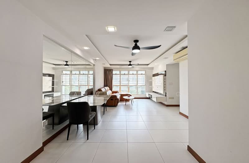617D Punggol Drive, 617D Punggol Drive, 3 Bedrooms, 1,001 sqft, HDB Flat For Sale, by Calvin Wang, 500206299 - Living Room - PropertyGuru.com.sg