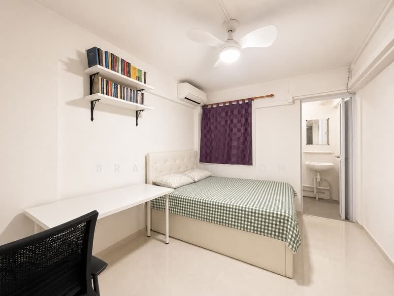 520 Bedok North Avenue 1, 520 Bedok North Avenue 1, 2 Bedrooms, 721 sqft, HDB Flat For Sale, by Brandon Loh, 500206302 - Bedroom - PropertyGuru.com.sg