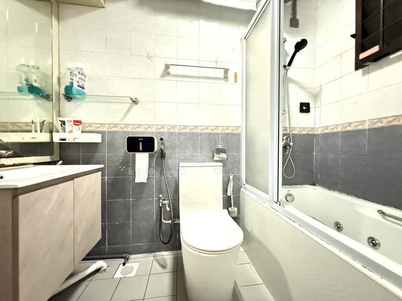 308C Anchorvale Road, 308C Anchorvale Road, 3 Bedrooms, 969 sqft, HDB Flat For Sale, by Eric Ong, 500206303 - Bathroom - PropertyGuru.com.sg