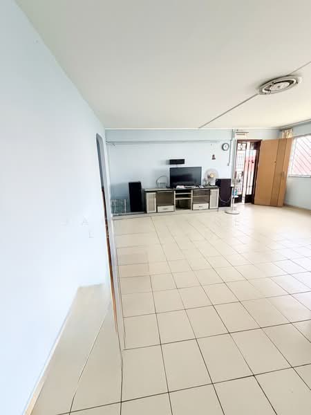 660 Yishun Avenue 4, 660 Yishun Avenue 4, 3 Bedrooms, 1,119 sqft, HDB Flat For Sale, by Jacqueline Lee 李瑞玲, 500206309 - Living Room - PropertyGuru.com.sg