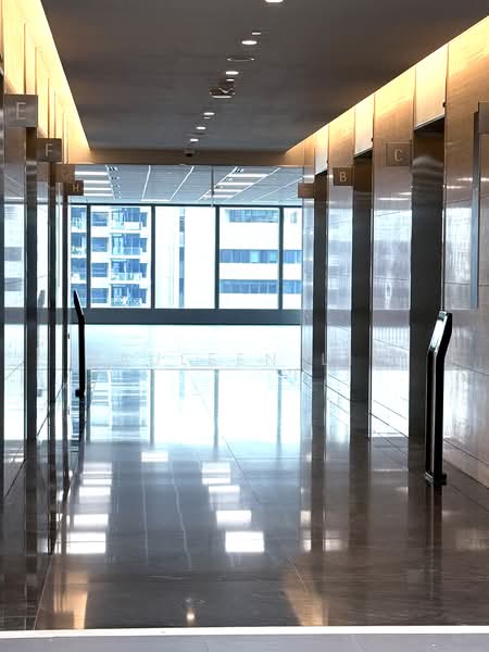 IOI Central Boulevard Towers, Central Boulevard, 4,000 sqft, Office For Rent, by Pauleen Lim, 500206310 - Corridor - CommercialGuru.com.sg