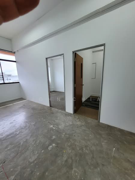 Gold Pine Industrial Building, 126 Joo Seng Road, 450 sqft, Light Industrial (B1) For Rent, by John Chia, 500206317 - Interior - CommercialGuru.com.sg