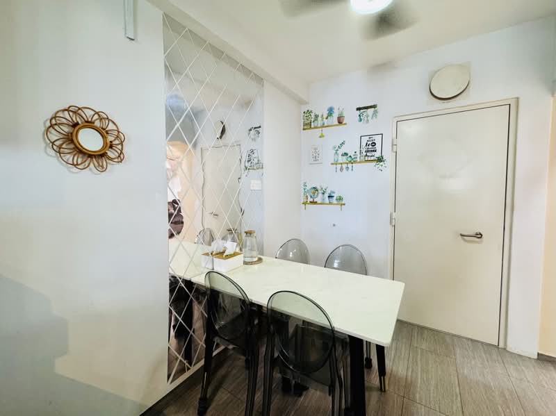 688B Choa Chu Kang Drive, 688B Choa Chu Kang Drive, 3 Bedrooms, 969 sqft, HDB Flat For Sale, by Kennedy Yong, 500206320 - Dining Room - PropertyGuru.com.sg
