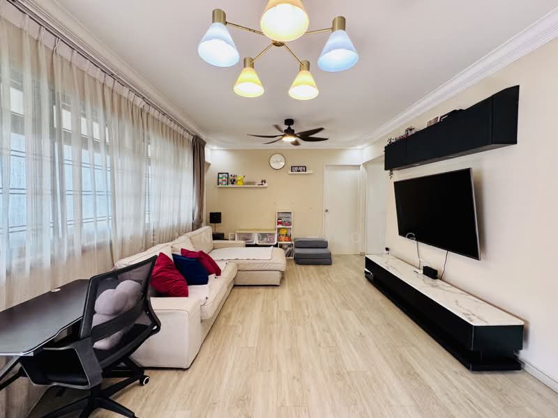688B Choa Chu Kang Drive, 688B Choa Chu Kang Drive, 3 Bedrooms, 969 sqft, HDB Flat For Sale, by Kennedy Yong, 500206320 - Living Room - PropertyGuru.com.sg