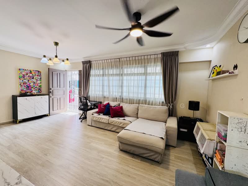 688B Choa Chu Kang Drive, 688B Choa Chu Kang Drive, 3 Bedrooms, 969 sqft, HDB Flat For Sale, by Kennedy Yong, 500206320 - Living Room - PropertyGuru.com.sg