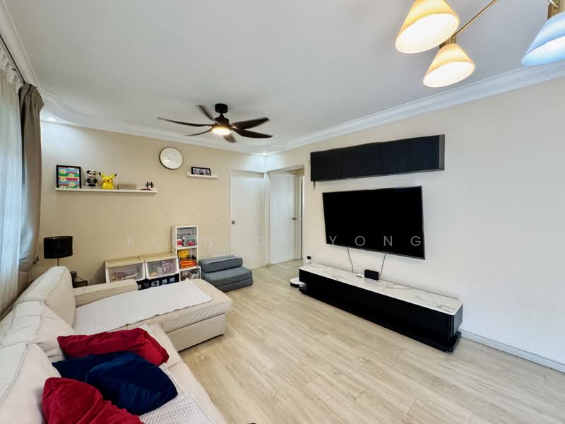 688B Choa Chu Kang Drive, 688B Choa Chu Kang Drive, 3 Bedrooms, 969 sqft, HDB Flat For Sale, by Kennedy Yong, 500206320 - Living Room - PropertyGuru.com.sg