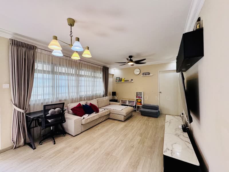 688B Choa Chu Kang Drive, 688B Choa Chu Kang Drive, 3 Bedrooms, 969 sqft, HDB Flat For Sale, by Kennedy Yong, 500206320 - Living Room - PropertyGuru.com.sg
