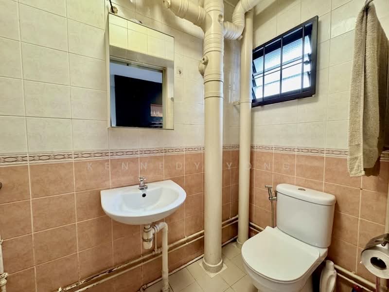 688B Choa Chu Kang Drive, 688B Choa Chu Kang Drive, 3 Bedrooms, 969 sqft, HDB Flat For Sale, by Kennedy Yong, 500206320 - Bathroom - PropertyGuru.com.sg