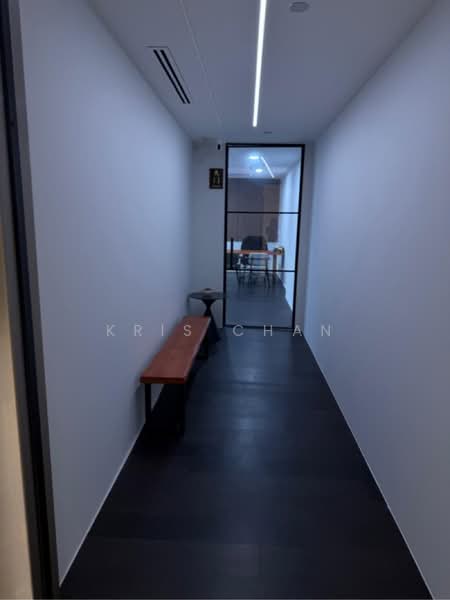 Peninsula Plaza, 111 North Bridge Road, 1,001 sqft, Office For Rent, by Kris Chan, 500206336 - CommercialGuru.com.sg