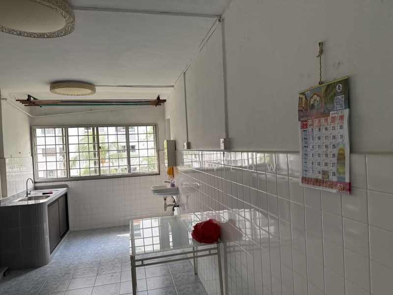 376 Clementi Avenue 4, 376 Clementi Avenue 4, 2 Bedrooms, 721 sqft, HDB Flat For Sale, by Jonny Yeow, 500206344 - Kitchen - PropertyGuru.com.sg