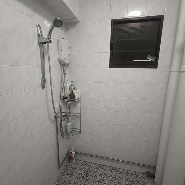 663A Jurong West Street 65, 663A Jurong West Street 65, Room Rental, 110 sqft, HDB Flat For Rent, by Ken Cai, 500206357 - Bathroom - PropertyGuru.com.sg